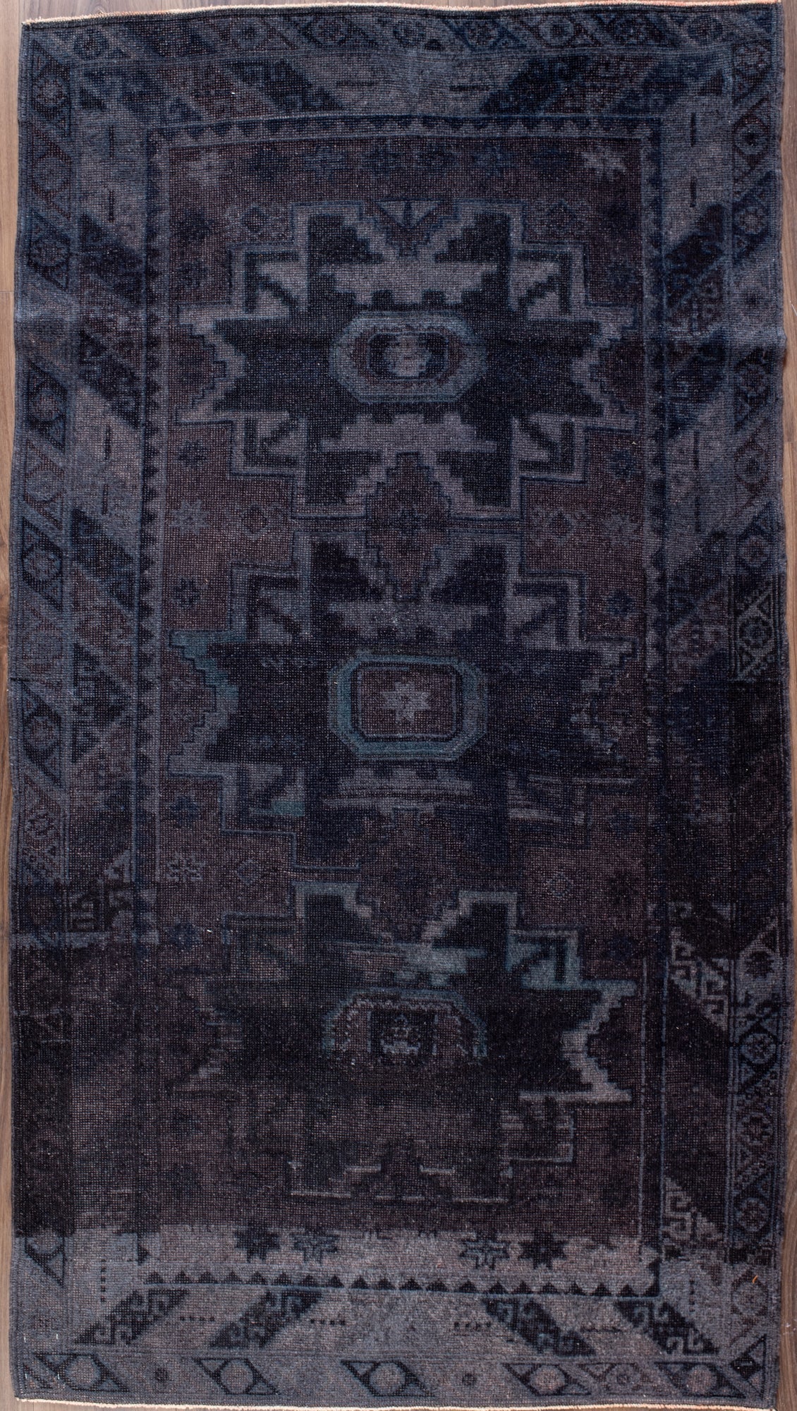 Turkish Rug. 4' X 7'3"