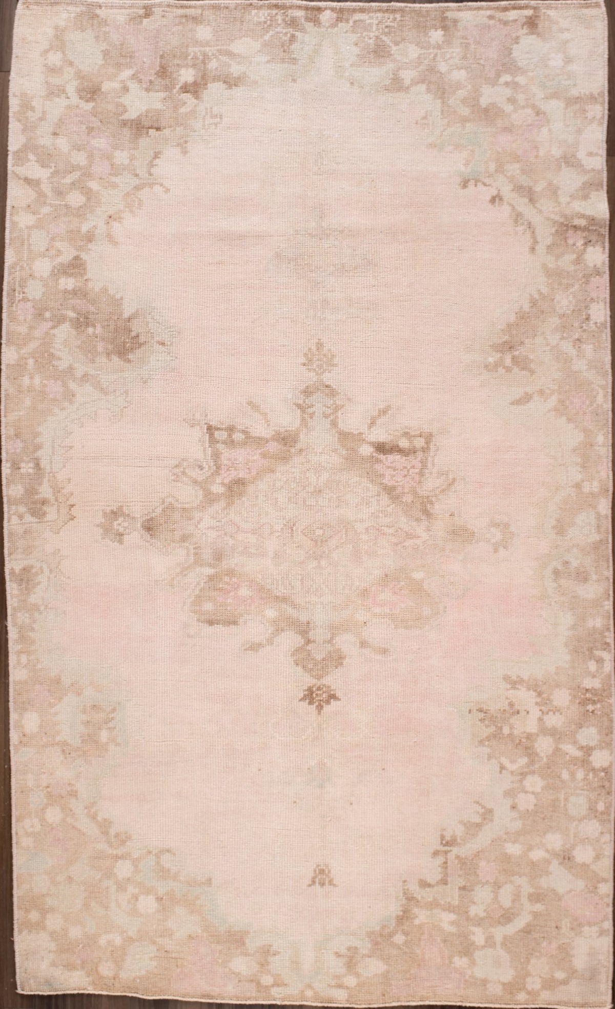 Turkish Rug 4'5" x 7'4"