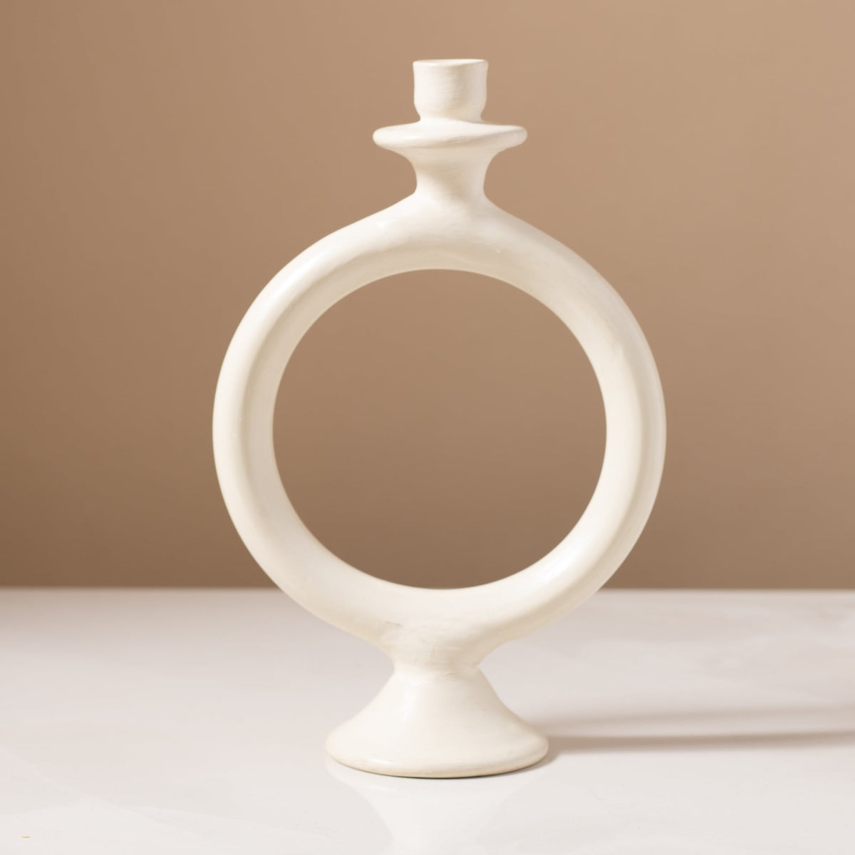 O Candleholder