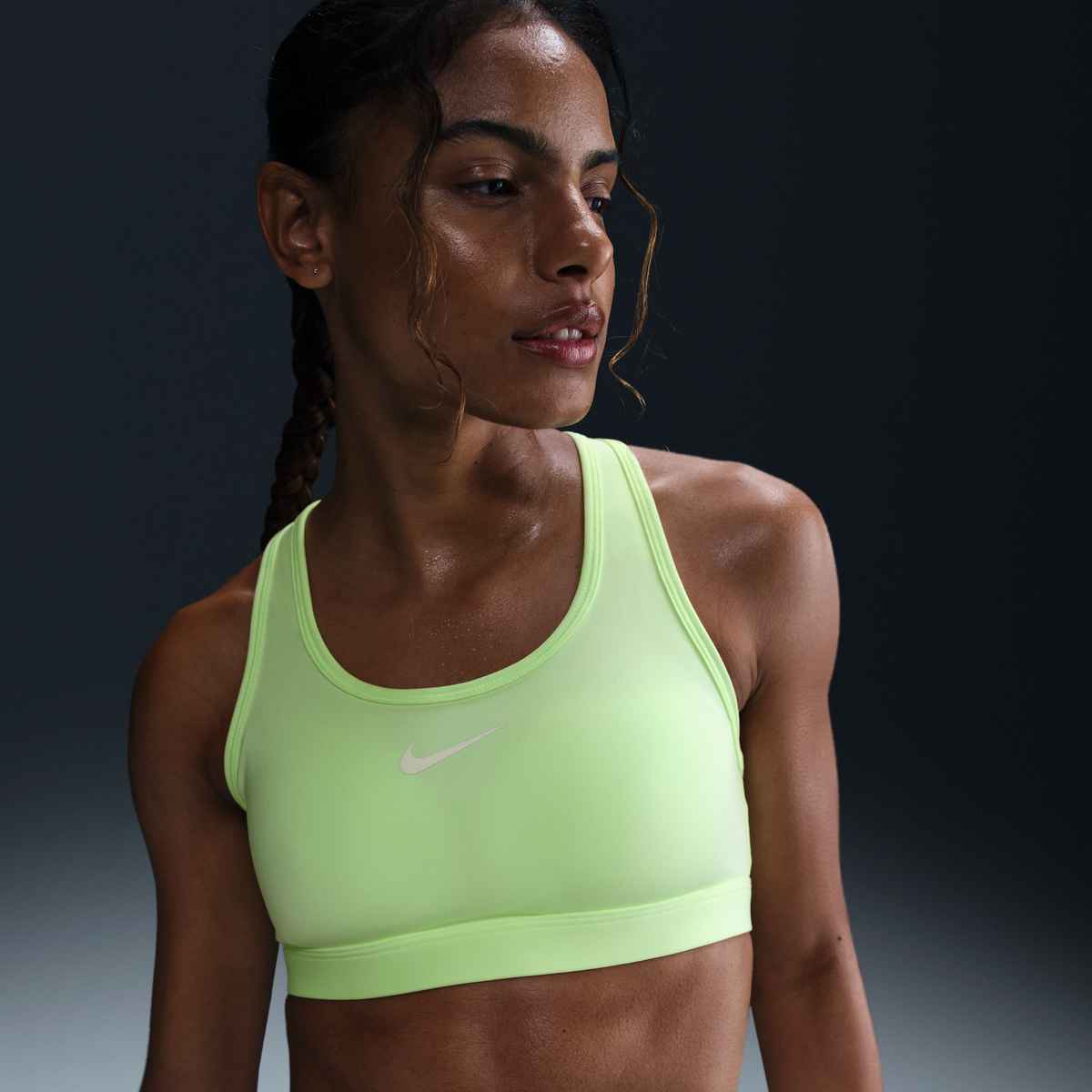 Nike Swoosh Medium Support